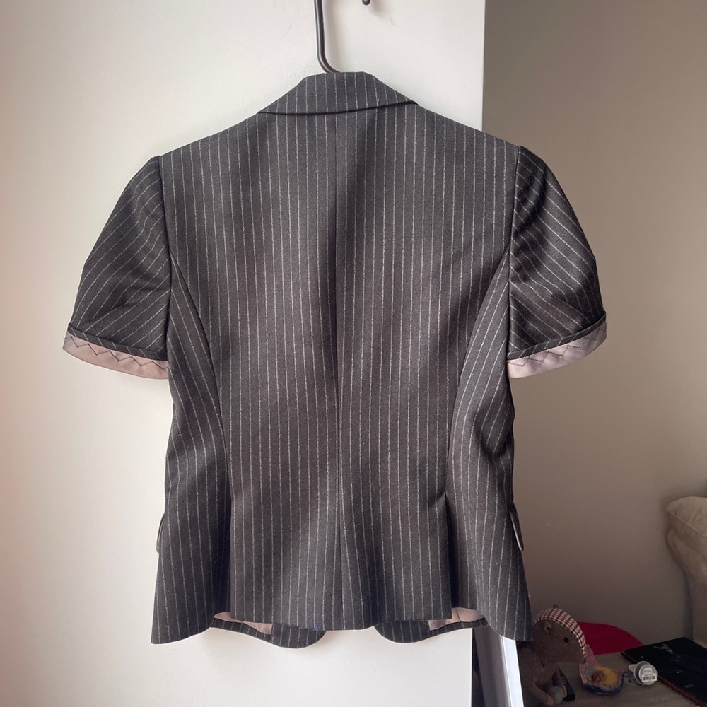 BCBGMaxAzaria Brown Pinstripe Short Sleeve Blazer Jacket Small - Picture 4 of 4